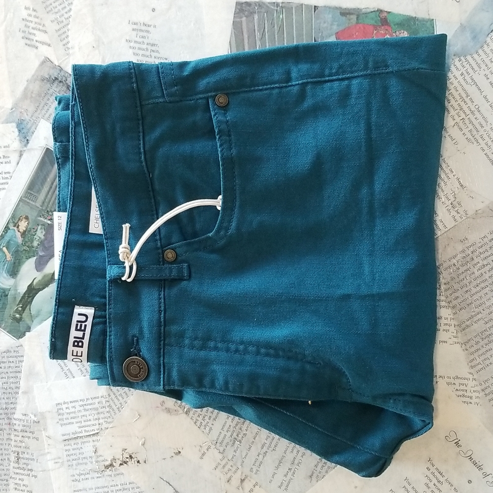 Code Bleu size 12